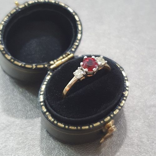 VINTAGE 1950S RUBY RING DIAMOND 18CT GOLD TRILOGY SIZE O - ADDITIONAL PHOTO 6