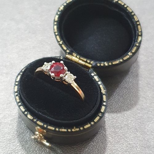 VINTAGE 1950S RUBY RING DIAMOND 18CT GOLD TRILOGY SIZE O - ADDITIONAL PHOTO 7