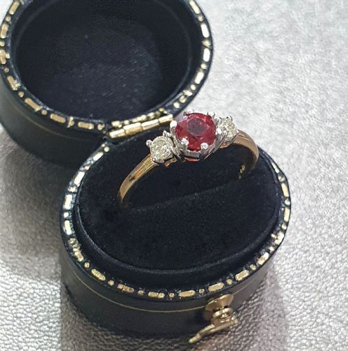 VINTAGE 1950S RUBY RING DIAMOND 18CT GOLD TRILOGY SIZE O - ADDITIONAL PHOTO 8