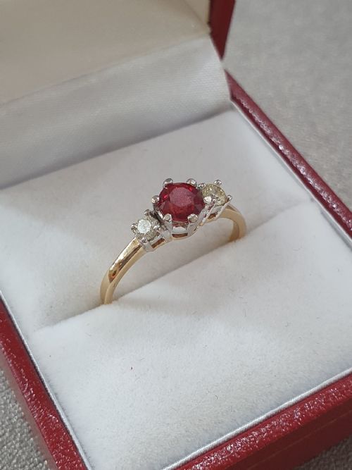 VINTAGE 1950S RUBY RING DIAMOND 18CT GOLD TRILOGY SIZE O - ADDITIONAL PHOTO 13