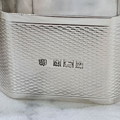 GEO VI PAIR STERLING SILVER BOXED NAPKIN RINGS ENGINE TURNED DESIGN WITH BLANK CARTOUCHE FOR ENGRAVING - ADDITIONAL PHOTO 10