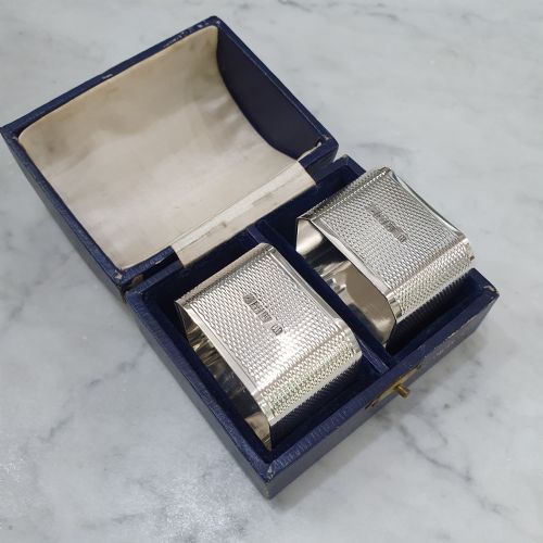 GEO VI PAIR STERLING SILVER BOXED NAPKIN RINGS ENGINE TURNED DESIGN WITH BLANK CARTOUCHE FOR ENGRAVING - ADDITIONAL PHOTO 13