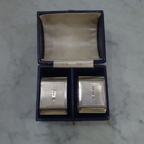 GEO VI PAIR STERLING SILVER BOXED NAPKIN RINGS ENGINE TURNED DESIGN WITH BLANK CARTOUCHE FOR ENGRAVING - ADDITIONAL PHOTO 14