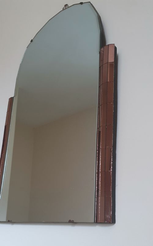 ART DECO MIRROR ODEON DESIGN WITH AMBER PANEL DETAILING BEVELLED GLASS SCALLOPED ARCH TOP ORIGINAL HANGING CHAIN WOODEN BACKING - ADDITIONAL PHOTO 7