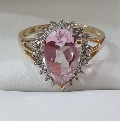 morganite 3cts pear cut with diamond halo 9ct gold ring size p - CATEGORY: ANTIQUE JEWELLERY - DATED LATER THAN 1960