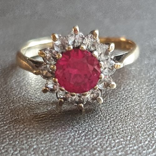 VINTAGE 194050S 1CT RUBY 12 DIAMOND HALO ON STERLING MOUNT 9CT GOLD RING SIZE O - ADDITIONAL PHOTO 6