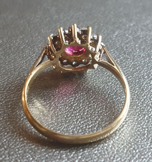 VINTAGE 194050S 1CT RUBY 12 DIAMOND HALO ON STERLING MOUNT 9CT GOLD RING SIZE O - ADDITIONAL PHOTO 8