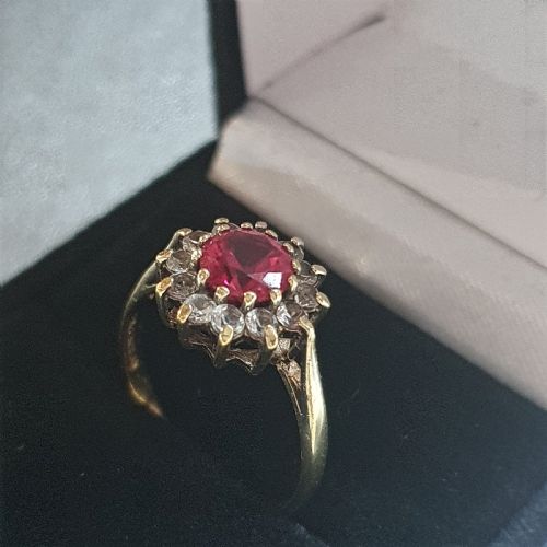 VINTAGE 194050S 1CT RUBY 12 DIAMOND HALO ON STERLING MOUNT 9CT GOLD RING SIZE O - ADDITIONAL PHOTO 14