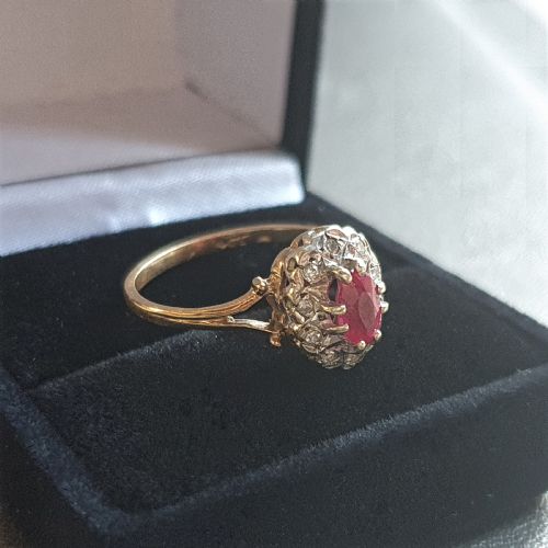 OVAL CUT RUBY ROSE CUT DIAMOND HALO 9CT GOLD C1950S VINTAGE RING SIZE R - ADDITIONAL PHOTO 3