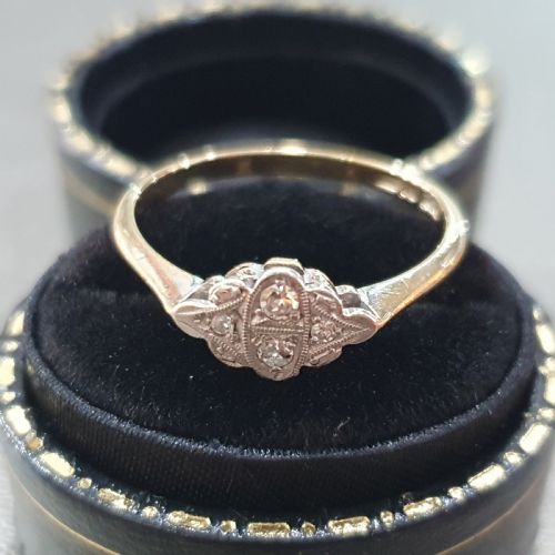 ART DECO PLATINUM SET DIAMONDS ON 9CT GOLD RING SIZE N - ADDITIONAL PHOTO 4