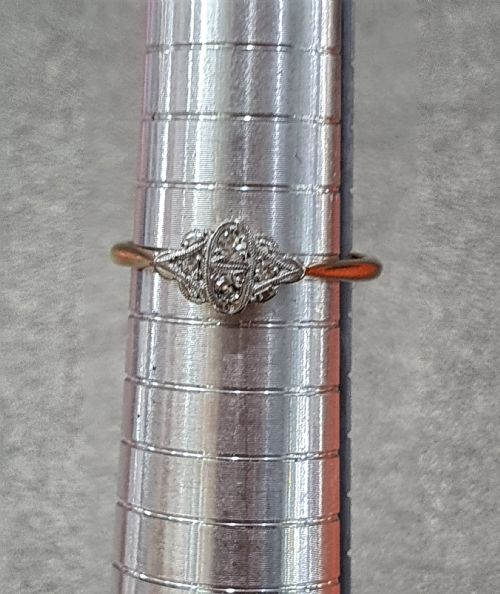 ART DECO PLATINUM SET DIAMONDS ON 9CT GOLD RING SIZE N - ADDITIONAL PHOTO 13