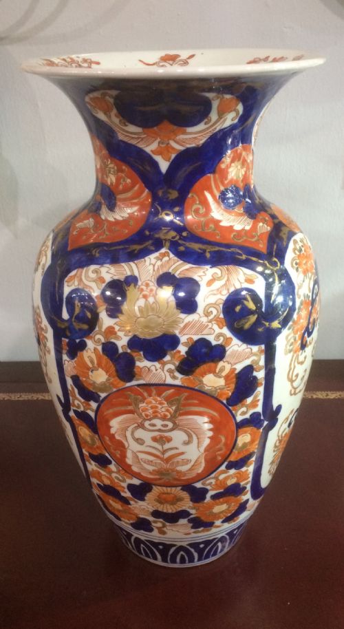 meiji period18681912 imari vase - CATEGORY: ANTIQUE VASES - DATED 19TH CENTURY