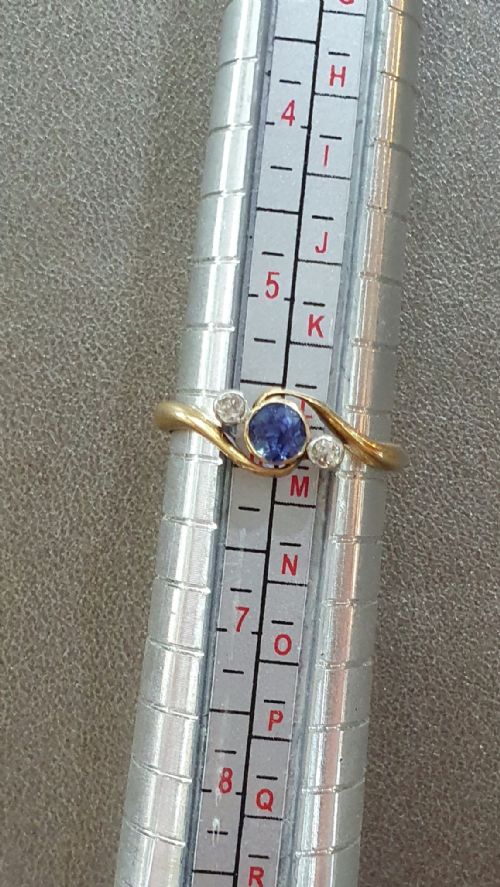 ART DECO SAPPHIRE DIAMOND RING 18CT GOLD SWIRL TRILOGY SIZE L - ADDITIONAL PHOTO 9
