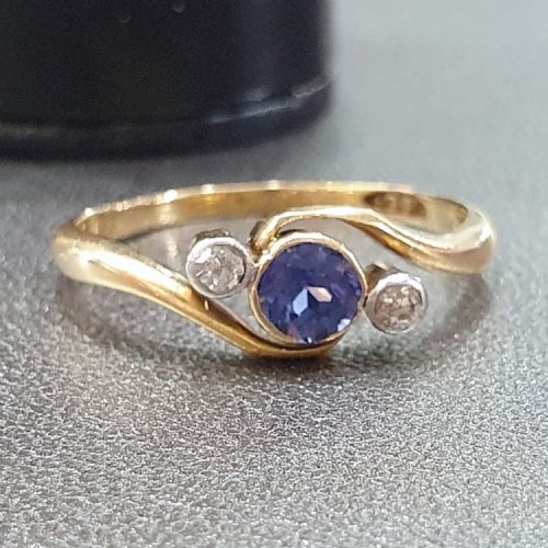 ART DECO SAPPHIRE DIAMOND RING 18CT GOLD SWIRL TRILOGY SIZE L - ADDITIONAL PHOTO 15