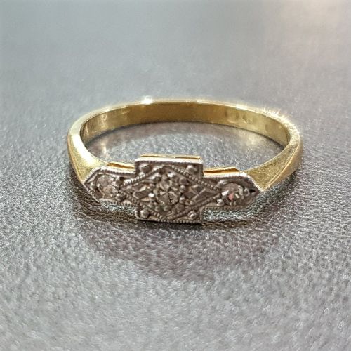 ART DECO PLATINUM SET DIAMOND GEOMETRIC TRILOGY 18CT GOLD RING SIZE N - ADDITIONAL PHOTO 11