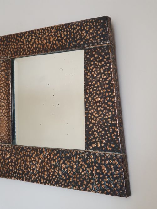ARTS CRAFTS RARE HAMMERED COPPER DOUBLE BEVELLED GLASS WALL MIRROR ORIGINAL CHAIN READY TO HANG - ADDITIONAL PHOTO 6
