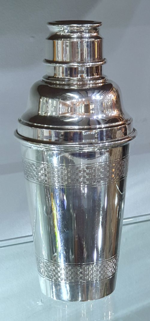 ART DECO STYLISED ENGINE TURNED DESIGN COCKTAIL SHAKER EPNS C1930S - ADDITIONAL PHOTO 5