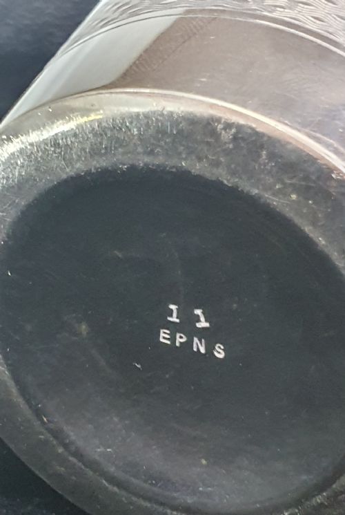ART DECO STYLISED ENGINE TURNED DESIGN COCKTAIL SHAKER EPNS C1930S - ADDITIONAL PHOTO 6