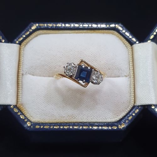 ART DECO PLATINUM SET PRINCESS SAPPHIRE BRILLIANT DIAMONDS 18CT GOLD RING SIZE M N - ADDITIONAL PHOTO 1