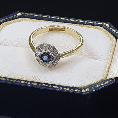 ART DECO SAPPHIRE GEOMETRIC DIAMOND PLATINUM 18CT GOLD RING SIZE M C1930S - ADDITIONAL PHOTO 1