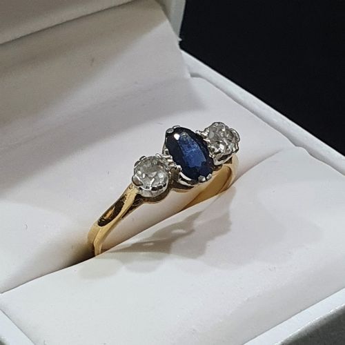 1930S ART DECO SAPPHIRE DIAMOND 18CT GOLD TRILOGY RING SIZE M - ADDITIONAL PHOTO 17