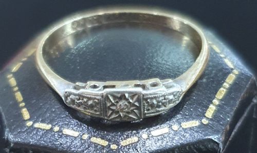 ART DECO PLATINUM SET DIAMOND GEOMETRIC STARBURST DESIGN ON 9CT GOLD RING SIZE Q - ADDITIONAL PHOTO 13