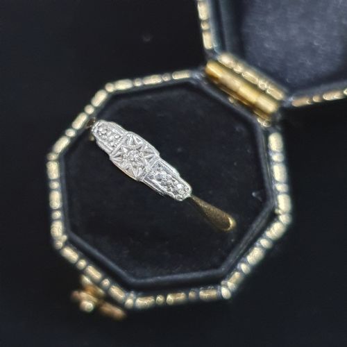 ART DECO PLATINUM SET DIAMOND GEOMETRIC STARBURST DESIGN ON 9CT GOLD RING SIZE Q - ADDITIONAL PHOTO 12