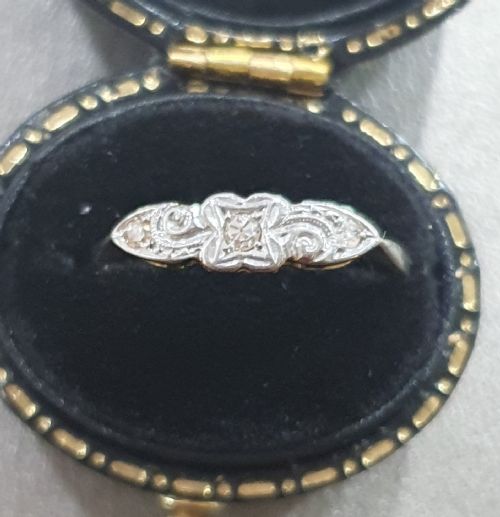 EARLY ART DECO PLATINUM SET DIAMONDS 18CT GOLD RING SIZE N - ADDITIONAL PHOTO 4
