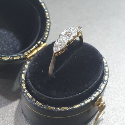 EARLY ART DECO PLATINUM SET DIAMONDS 18CT GOLD RING SIZE N - ADDITIONAL PHOTO 7