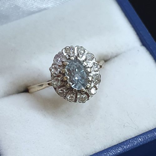 1930S ART DECO AQUAMARINE 12 DIAMOND HALO ON 9CT GOLD RING SIZE L M - ADDITIONAL PHOTO 10