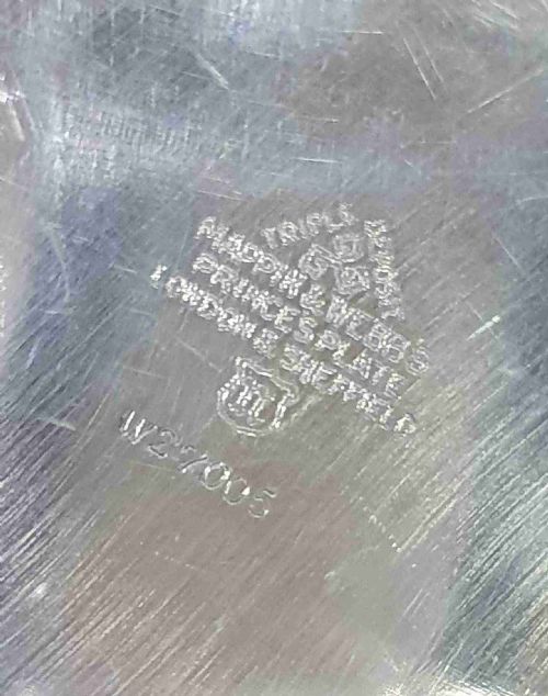 MAPPIN WEBB 1947 ENGINE TURNED DESIGN SILVER PLATED OVAL SERVING TRAY - ADDITIONAL PHOTO 4