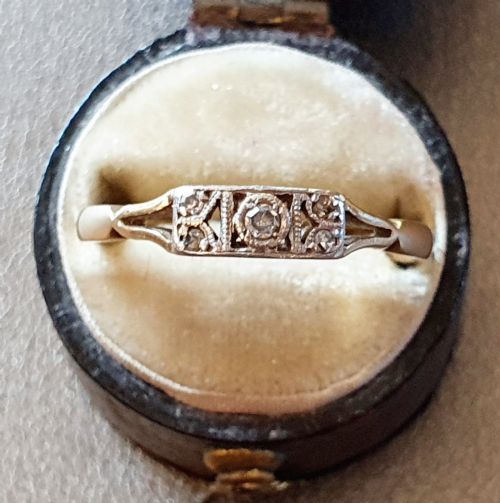 art deco 5 diamond platinum 18ct gold ring size p - CATEGORY: ANTIQUE JEWELLERY - DATED 1930
