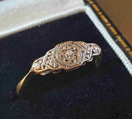 18ct gold platinum diamond art deco 1930s ring size m - CATEGORY: ANTIQUE JEWELLERY - DATED 1930