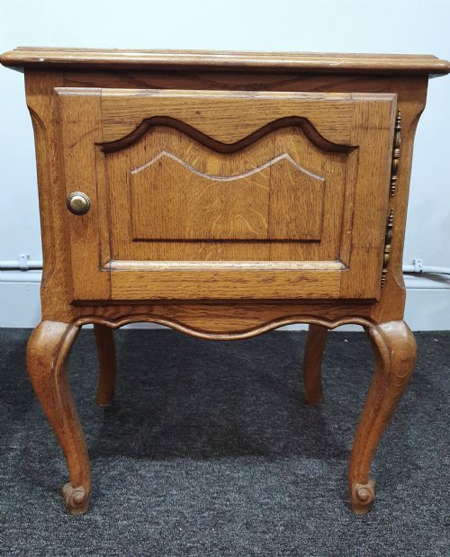 FRENCH LIGHT OAK EARLY 1900S LOW BEDSIDE TABLES CABINETS - ADDITIONAL PHOTO 8