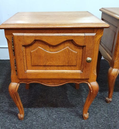 FRENCH LIGHT OAK EARLY 1900S LOW BEDSIDE TABLES CABINETS - ADDITIONAL PHOTO 9