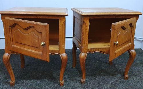 FRENCH LIGHT OAK EARLY 1900S LOW BEDSIDE TABLES CABINETS - ADDITIONAL PHOTO 10