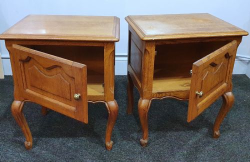 FRENCH LIGHT OAK EARLY 1900S LOW BEDSIDE TABLES CABINETS - ADDITIONAL PHOTO 11