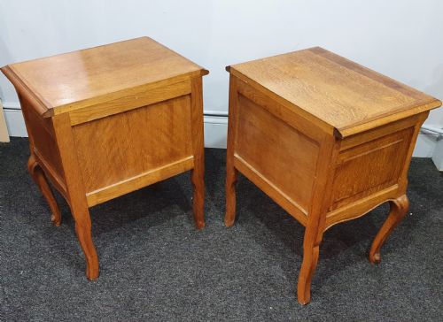 FRENCH LIGHT OAK EARLY 1900S LOW BEDSIDE TABLES CABINETS - ADDITIONAL PHOTO 15