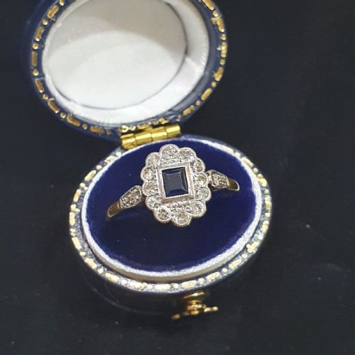 1930S ART DECO PRINCESS SAPPHIRE DIAMONDS 18CT GOLD RING SIZE R - ADDITIONAL PHOTO 6