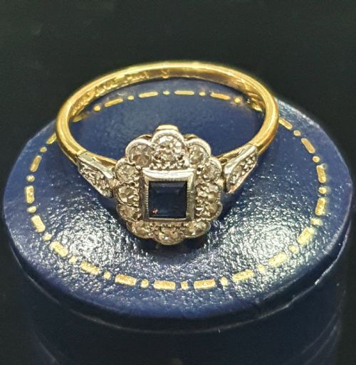 1930S ART DECO PRINCESS SAPPHIRE DIAMONDS 18CT GOLD RING SIZE R - ADDITIONAL PHOTO 11