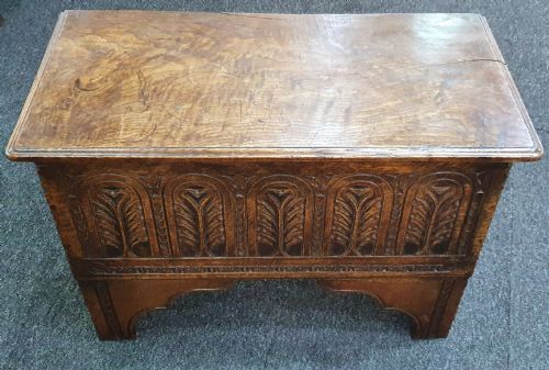 ARTS CRAFTS CARVED OAK COFFER C1900 - ADDITIONAL PHOTO 3