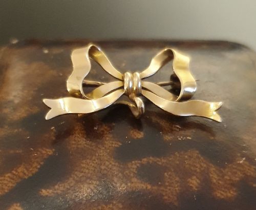 VICTORIAN 15CT GOLD BOW BROOCH IN BOX - ADDITIONAL PHOTO 8