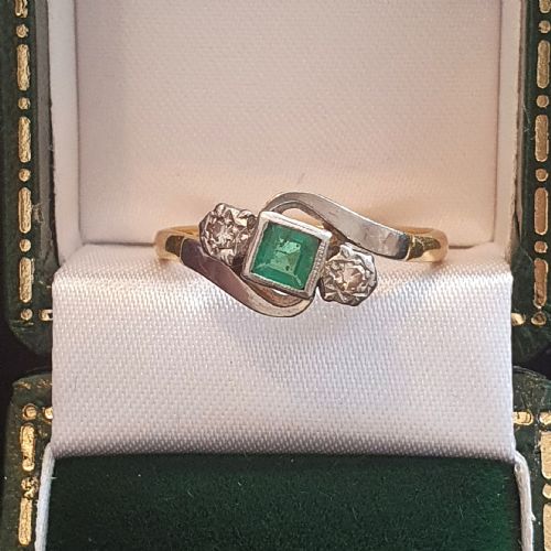 art deco platinum set princess emerald illusion set diamond shoulders 18ct gold ring size n - CATEGORY: ANTIQUE JEWELLERY - DATED 1930