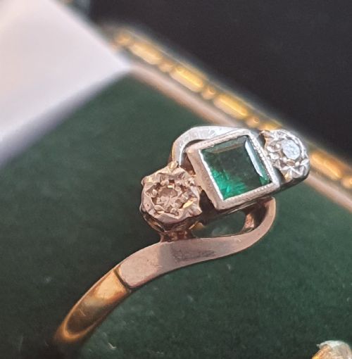 ART DECO PLATINUM SET PRINCESS EMERALD ILLUSION SET DIAMOND SHOULDERS 18CT GOLD RING SIZE N - ADDITIONAL PHOTO 4
