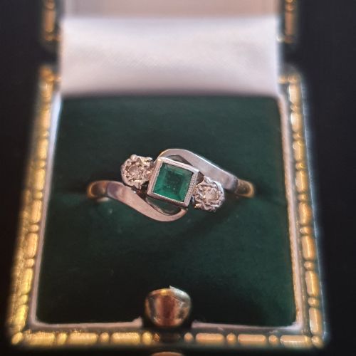 ART DECO PLATINUM SET PRINCESS EMERALD ILLUSION SET DIAMOND SHOULDERS 18CT GOLD RING SIZE N - ADDITIONAL PHOTO 16