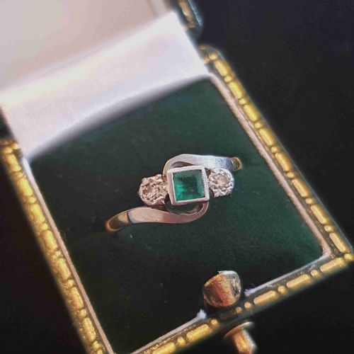 ART DECO PLATINUM SET PRINCESS EMERALD ILLUSION SET DIAMOND SHOULDERS 18CT GOLD RING SIZE N - ADDITIONAL PHOTO 18