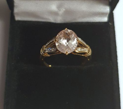 OVAL CUT MORGANITE DIAMOND ON SPLIT SHOULDERS 9CT GOLD RING SIZE N - ADDITIONAL PHOTO 10