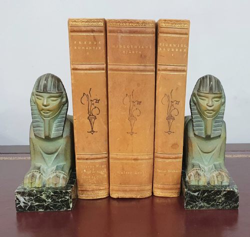 FRENCH ART DECO SPHINX BOOKENDS ON MARBLE PLINTHS IN THE STYLE OF MAX LE VERRIER C1920S30S - ADDITIONAL PHOTO 1