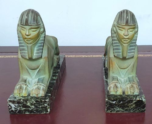 FRENCH ART DECO SPHINX BOOKENDS ON MARBLE PLINTHS IN THE STYLE OF MAX LE VERRIER C1920S30S - ADDITIONAL PHOTO 4