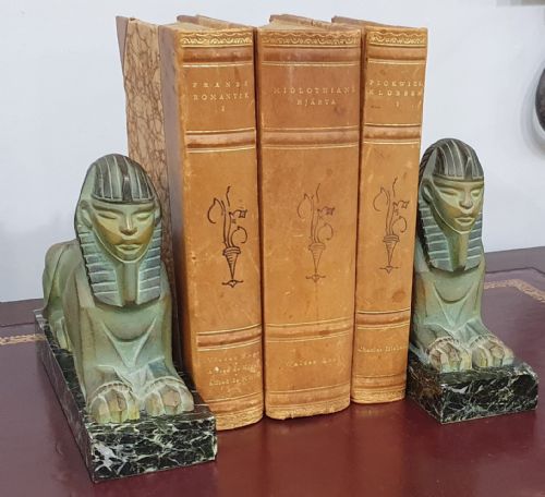 FRENCH ART DECO SPHINX BOOKENDS ON MARBLE PLINTHS IN THE STYLE OF MAX LE VERRIER C1920S30S - ADDITIONAL PHOTO 6